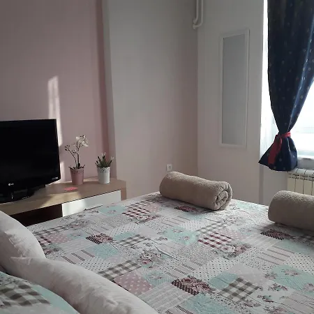 Studio Apartman Ld U Strogom Centru Novi Sad Exterior foto